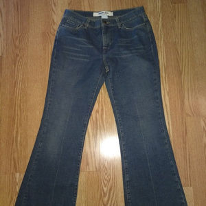 Mossimo long and slender size 6 stretch flare jean